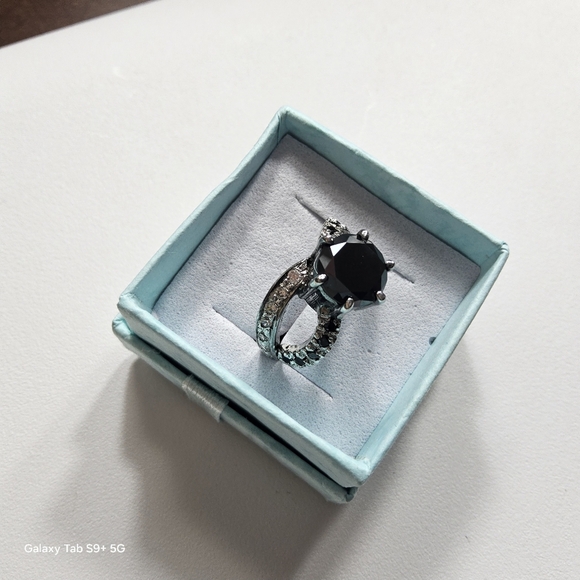 BLACK DIAMOND 2.5CT ROUND BLACK DIAMOND RING - Picture 7 of 9